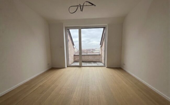 PREDAJ- 2- IZBOVÝ BYT – BÝVANIE POD HRADOM – NITRA